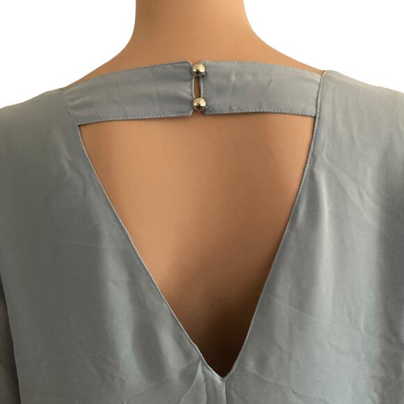 Jennifer Lopez Blouse Womens Small Light Blue Bell Sleeve Lightweight Flowy - Picture 11 of 12